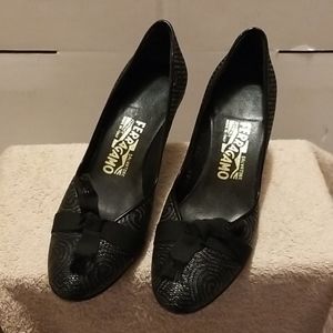 FERRAGAMO FLORENCE SALVATORRE PUMPSZ SZ 6.5AA